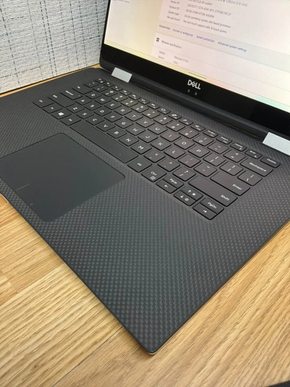 Dell XPS 15 9575 2-in-1 Touch Laptop i7-8705G 16GB RAM 256GB SSD Windows 11 Pro